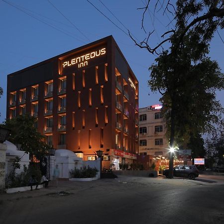 Plenteous Inn Ahmedabad Exterior photo