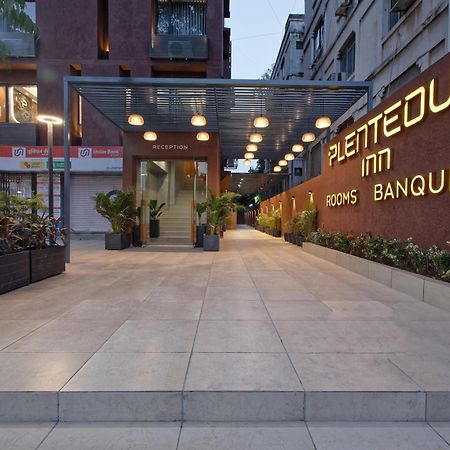 Plenteous Inn Ahmedabad Exterior photo