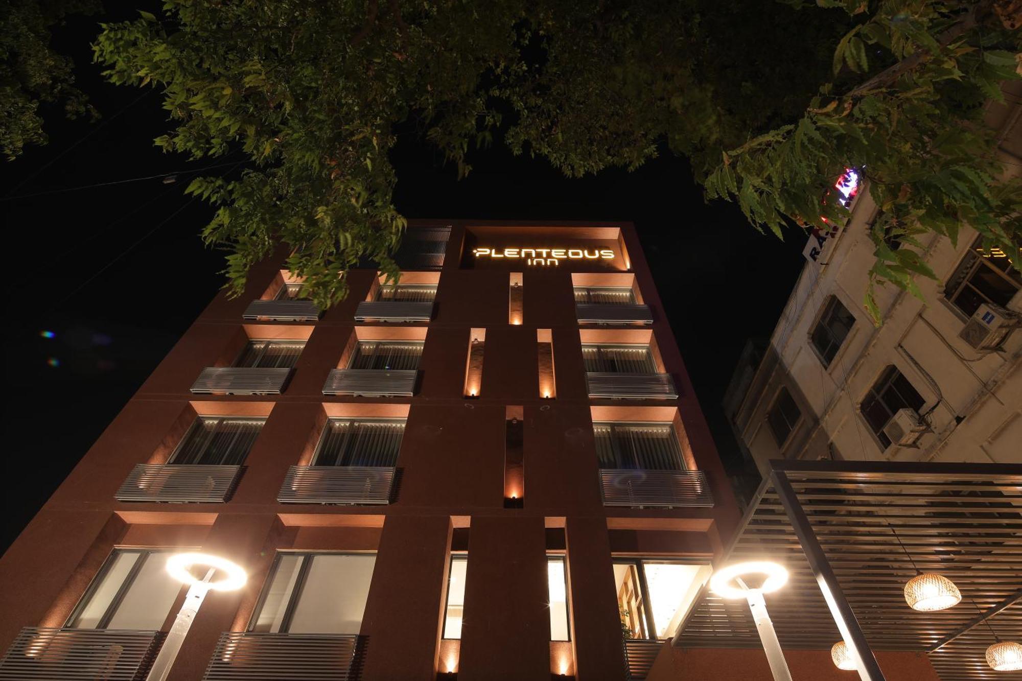 Plenteous Inn Ahmedabad Exterior photo