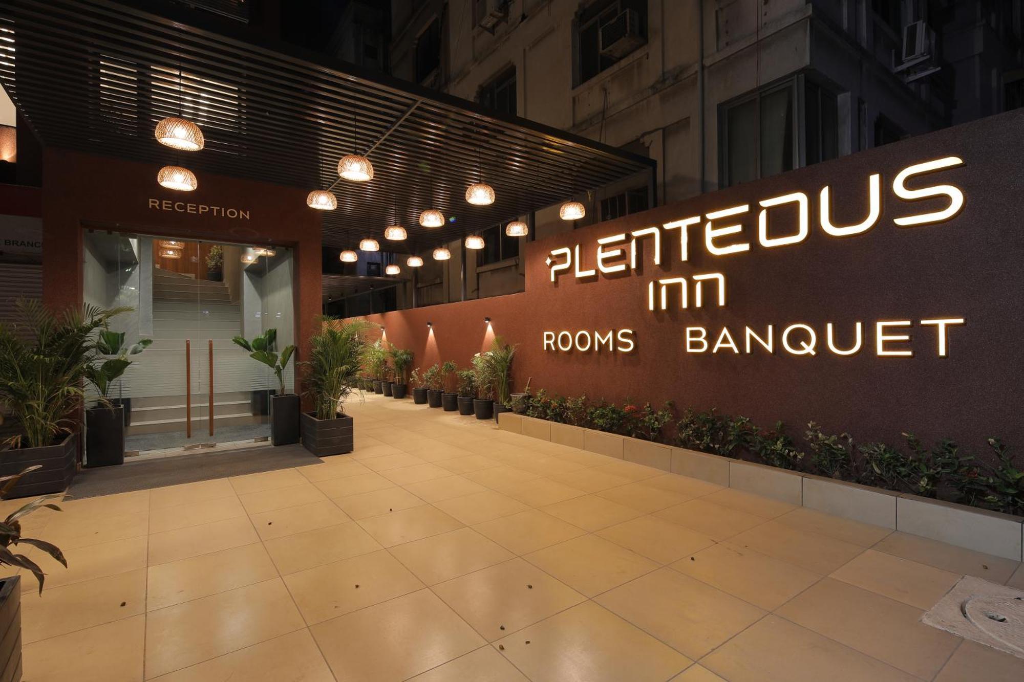 Plenteous Inn Ahmedabad Exterior photo