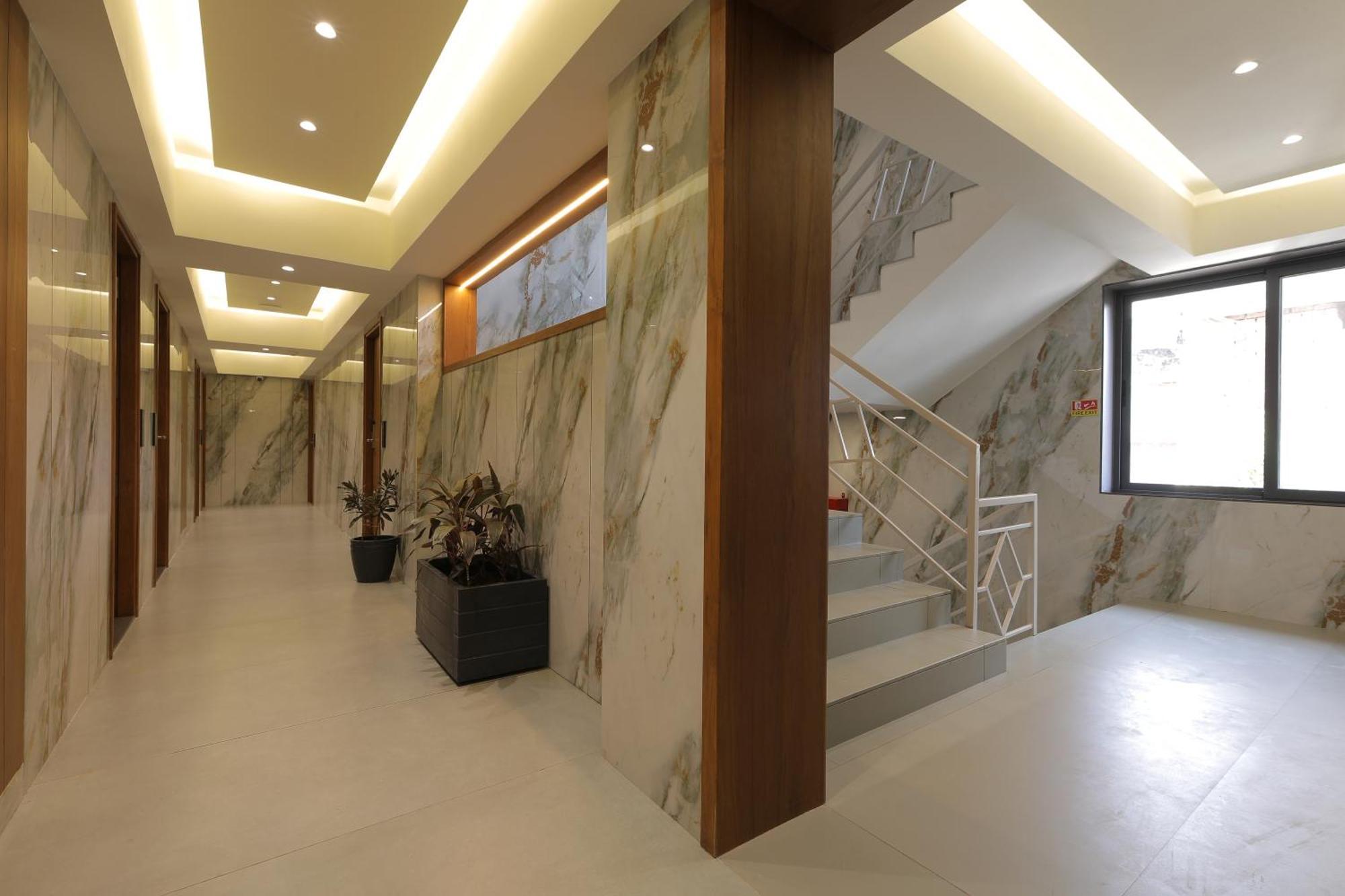 Plenteous Inn Ahmedabad Exterior photo